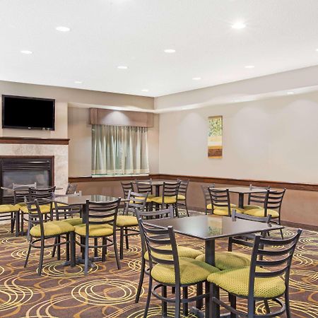 Days Inn By Wyndham Brewerton/ Syracuse Near Oneida Lake Extérieur photo