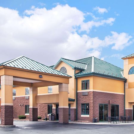 Days Inn By Wyndham Brewerton/ Syracuse Near Oneida Lake Extérieur photo